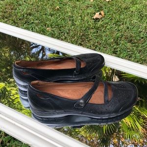 Rockport Mary Jane Flats
